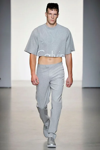 Look 35